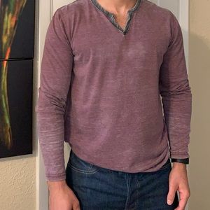 Men’s lucky brand burnout long sleeve.